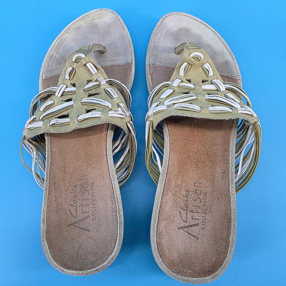 Clarks Artisan Green White Woven Leather Wedge Thong Sandals 87089 size 6.5M